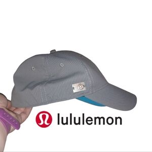 Lululemon Mens Grey Striped Metal Logo Hat